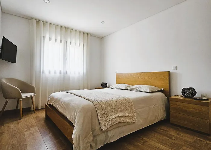 Casa Do Moinho * Кабесейраш-ди-Башту