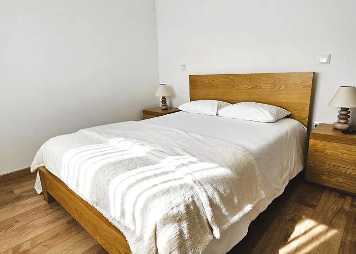 Casa Do Moinho Кабесейраш-ди-Башту